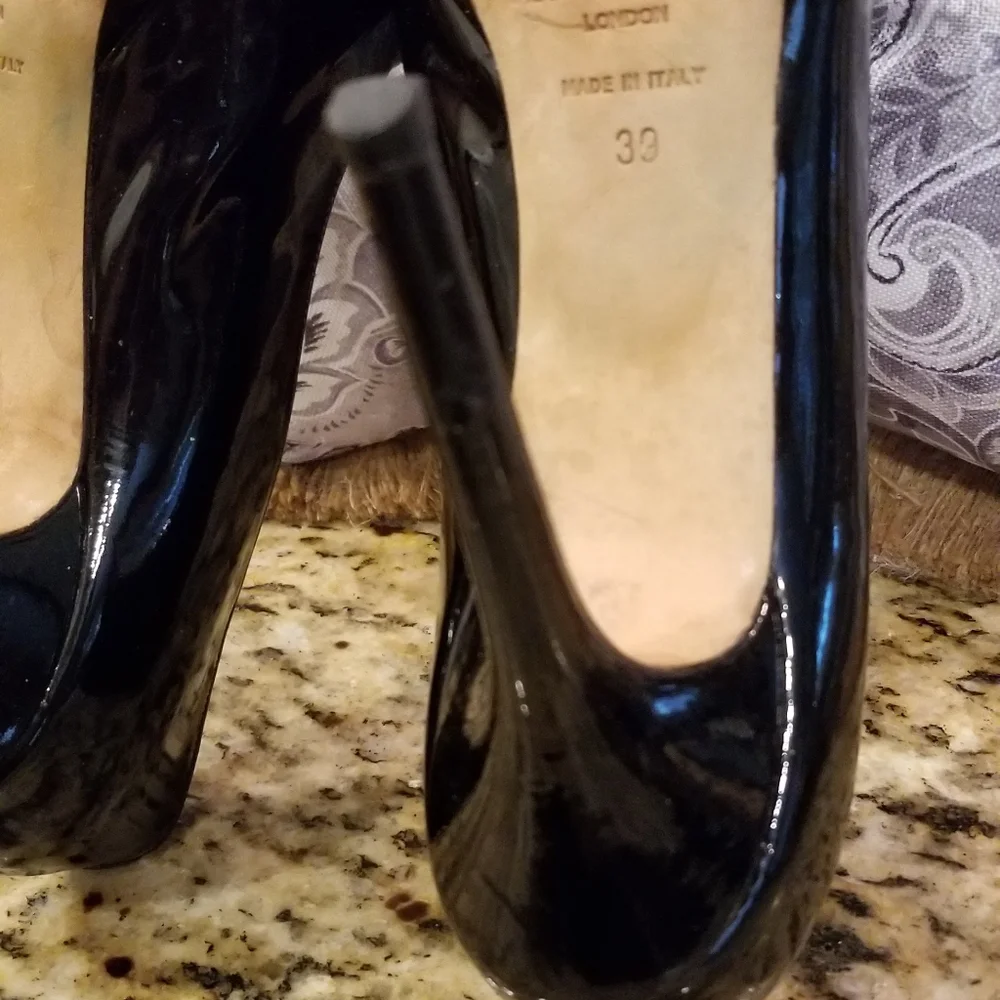 Jimmy Choo Black Patent Leather Platform Heels 9 - Picture 15 of 16